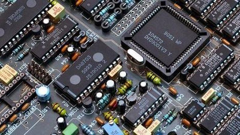Xilinx FPGA芯片批发价背后的考量因素